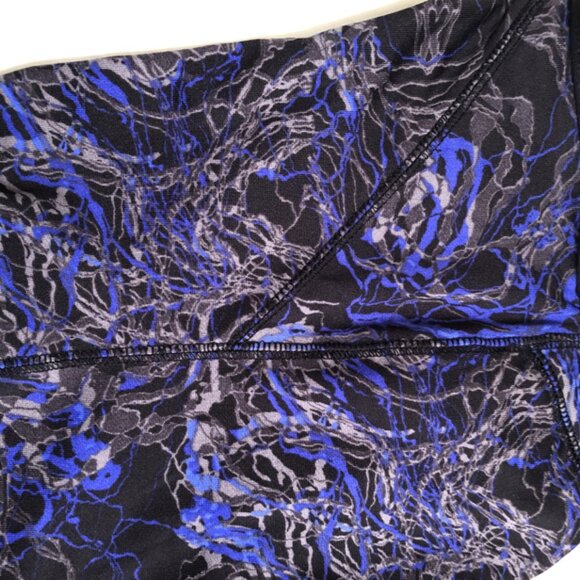 Everlast Women's Workout Tank Top, Blue/ Black Size Medium - Picture 7 of 8